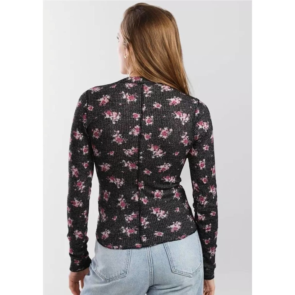 NWT Free People One of The Girls Henley in Black Floral Print Size XS - Picture 2 of 5